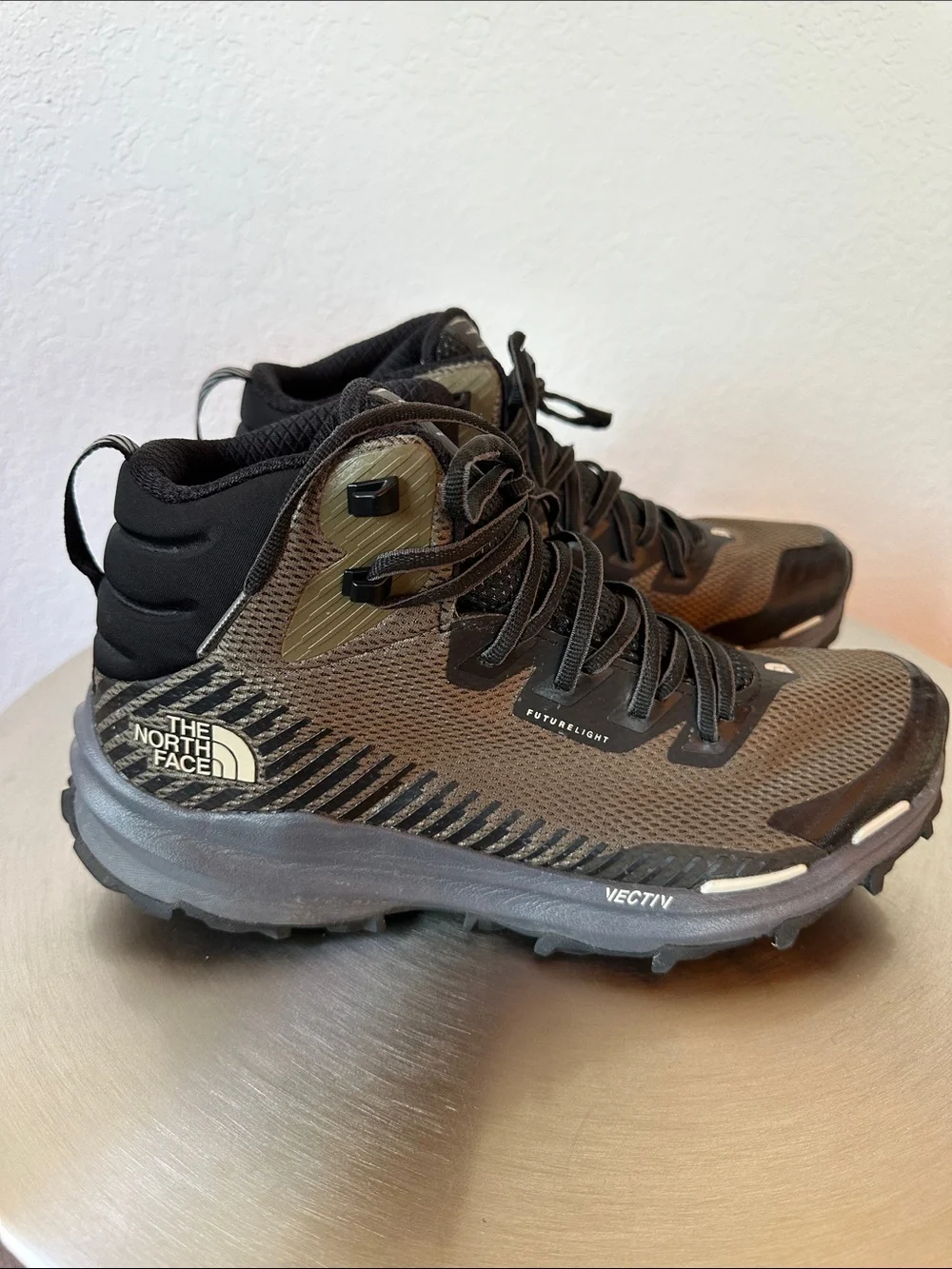 The North Face Men's VECTIV Mid Hiking Boots - Olive Green & Black Like New Sz11